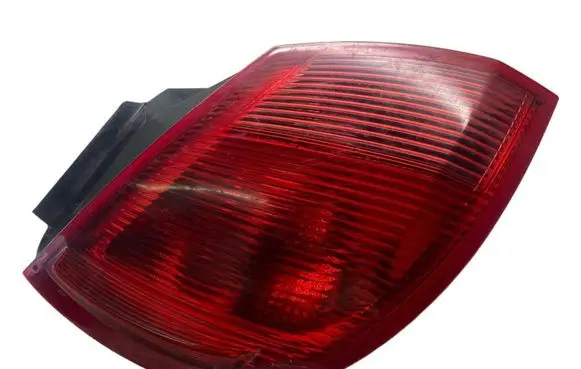 Mitsubishi Colt Rear/tail lights MR957365 27850102