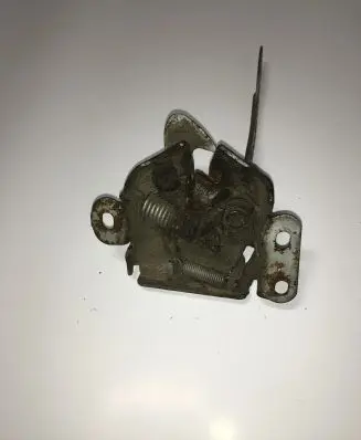 Suzuki Grand Vitara II Engine bonnet/hood lock/catch