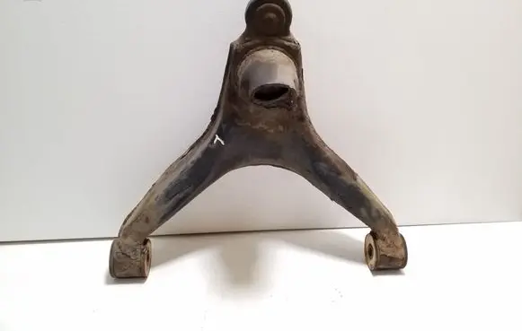 Iveco Daily 6th gen Front lower control arm/wishbone
