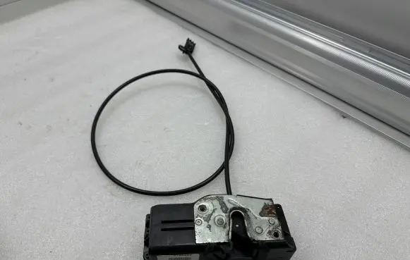 Tesla Model S Rear door lock 600891400C