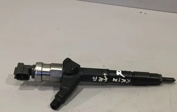 Nissan Primera Fuel injector 16600AU600