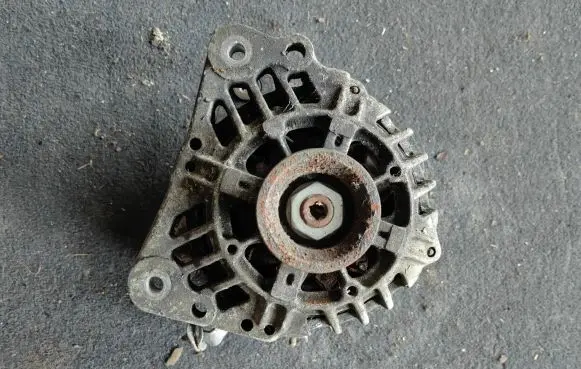 Seat Ibiza III (6L) Generator/alternator 03D903025J