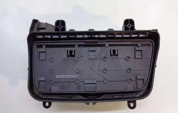 Cup holder front