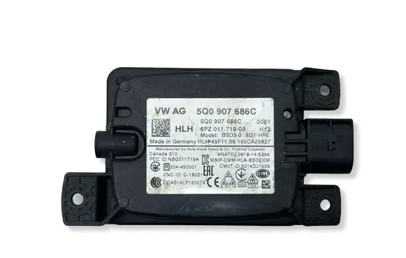 Volkswagen Golf VII Blind spot module 5Q0907686C 6PZ01171903