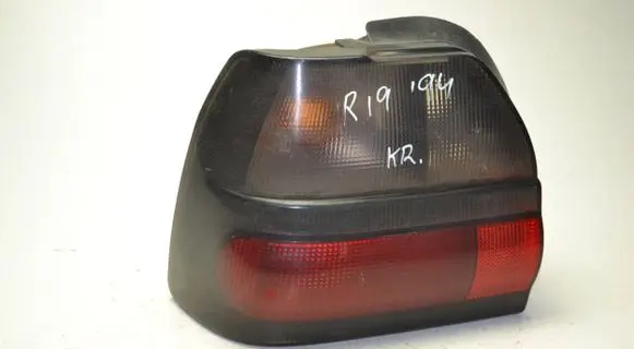 Renault 19 Rear/tail lights 7700816015 V21602219