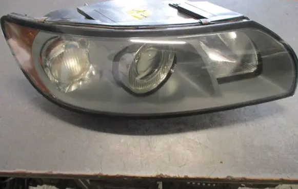 Volvo V50 Headlight/headlamp 30698649