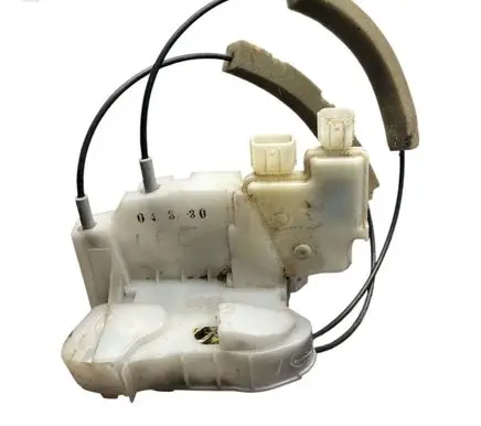 Subaru Outback Front door lock