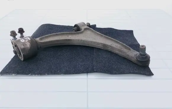 Opel Insignia A Front lower control arm/wishbone V523301