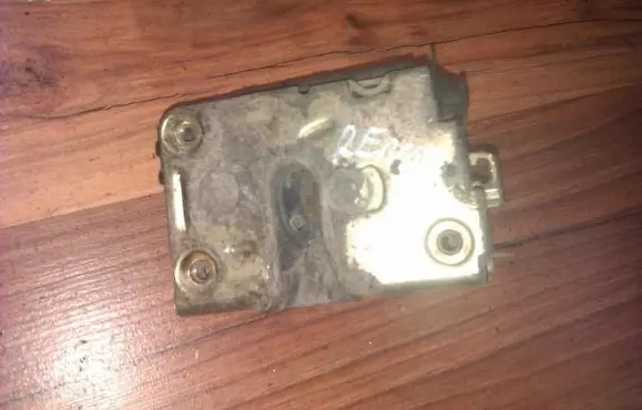 Renault 19 Front door lock