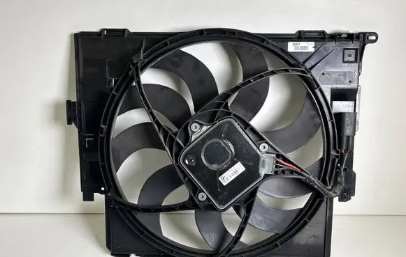 BMW 4 F32 F33 Electric radiator cooling fan 8641947