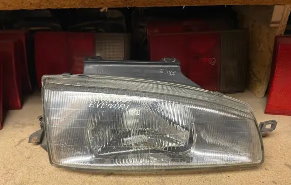 Hyundai Lantra I Headlight/headlamp 1010889