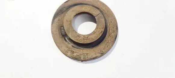Volkswagen PASSAT B6 Front coil spring rubber mount 