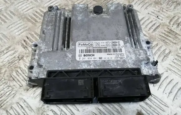 Ford Focus Engine control unit/module F1F112B684ZA H1F112A650DC 0281034041