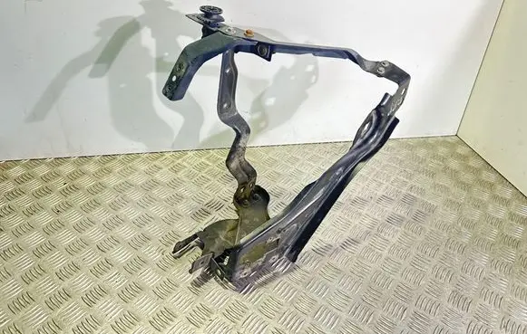 Mercedes-Benz C W204 Headlight/headlamp mounting bracket 204620596 A204620029