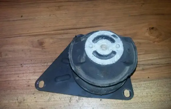 Volkswagen Polo III 6N 6N2 6NF Engine mount bracket 6n0199262h
