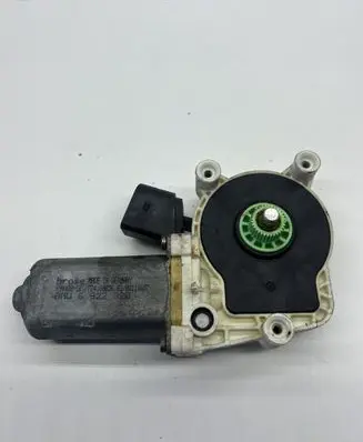 BMW 5 E60 E61 Rear door window regulator motor 6922320