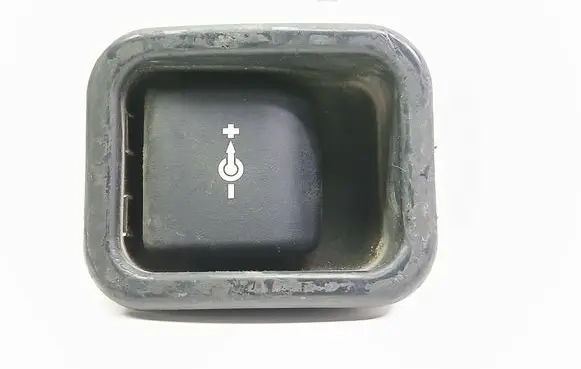 BMW 5 E39 12 V Socket (rear) 7077849