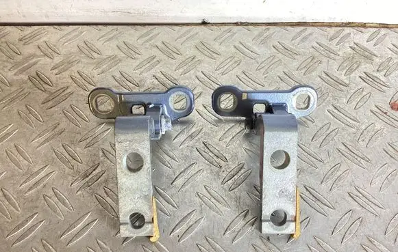 Volvo S90, V90 Front door hinge set A046572