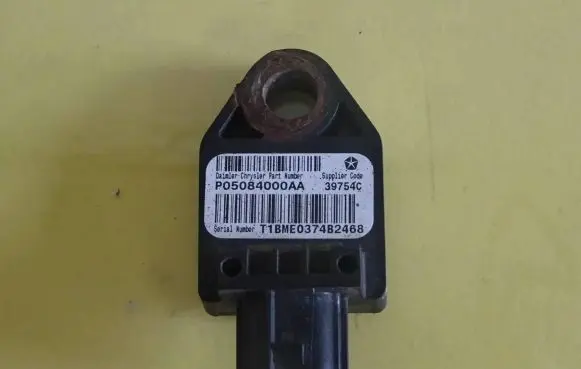 Jeep Grand Cherokee (WJ) Airbag deployment crash/impact sensor P05084000AA