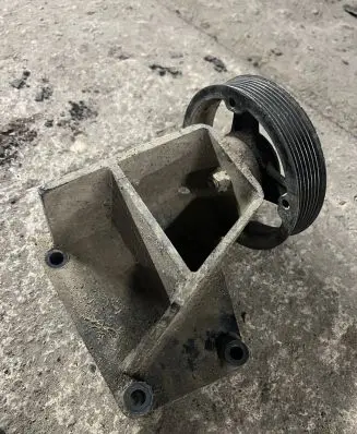 Generator/alternator belt tensioner