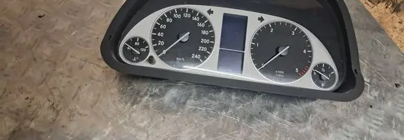 Mercedes-Benz B W245 Speedometer (instrument cluster) 0263643345 A1695404548 A1694421321