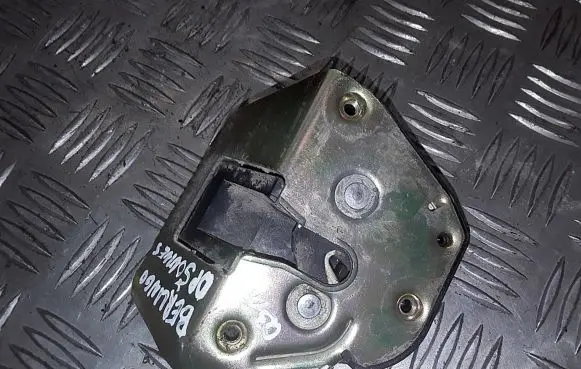 Citroen Berlingo Sliding door lock 
