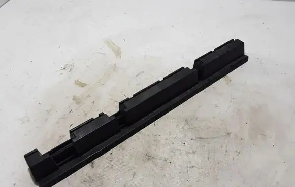 Volvo S90, V90 Sill supporting ledge 31386132