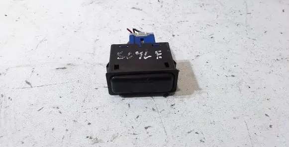 Honda Accord Windscreen/window heater switch M10405