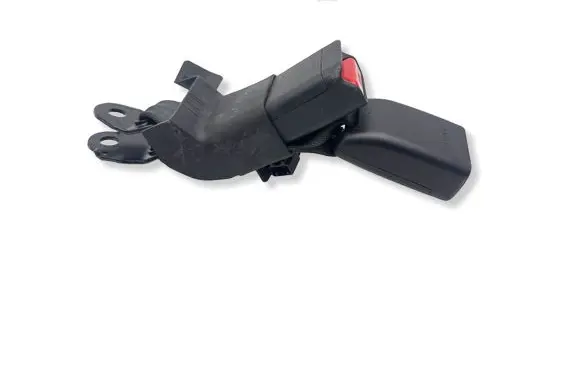 Toyota Yaris XP210 Middle seatbelt buckle (rear) 