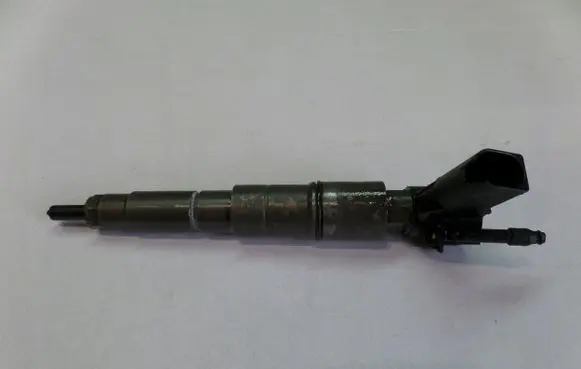 BMW 7 E65 E66 Fuel injector 7792271