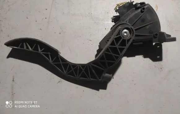 Audi A4 S4 B6 8E 8H Accelerator throttle pedal 8E1721523B