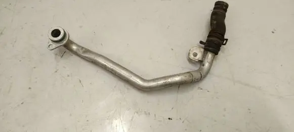 Porsche Cayenne (92A) Engine coolant pipe/hose 057121083s