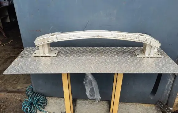 Opel Insignia A Rear bumper support beam 