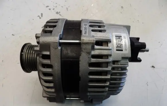 Renault Master III Generator/alternator 231009948R
