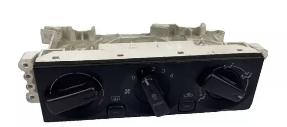 Mitsubishi Space Star Climate control unit MR262492