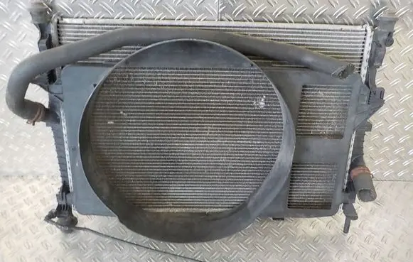 Coolant radiator