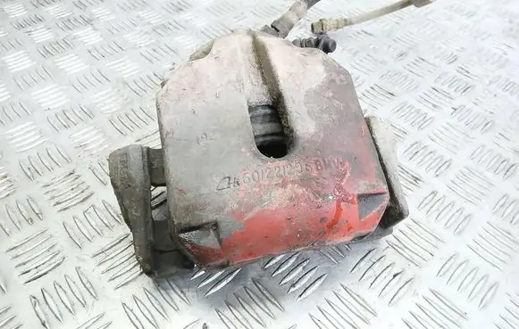 BMW 5 E39 Front brake caliper 