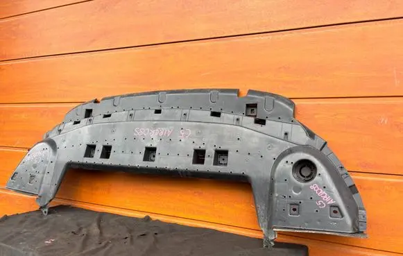 Citroen C5 Aircross Front bumper skid plate/under tray 9818041180