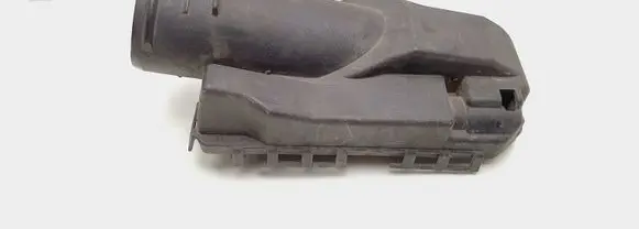 Volkswagen PASSAT B6 Intake resonator 