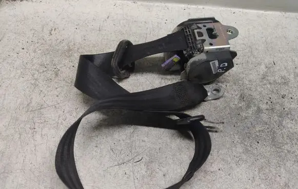 Skoda Octavia Mk2 (1Z) Front seatbelt