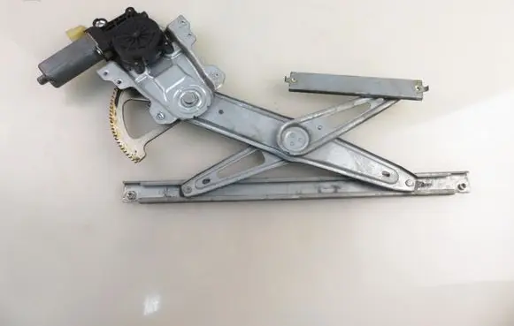 Toyota Yaris Front door window regulator with motor 0130822018