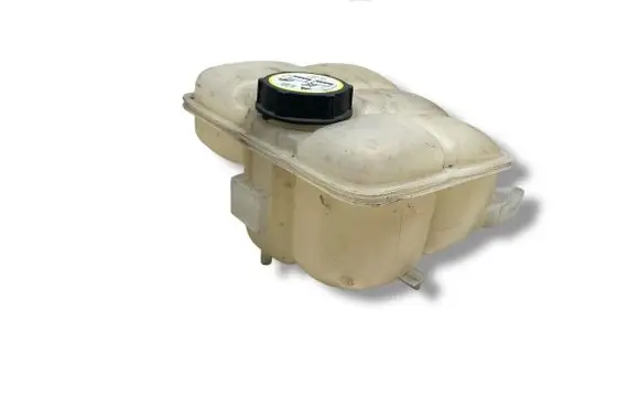 Ford Focus Coolant expansion tank/reservoir 8V618K218