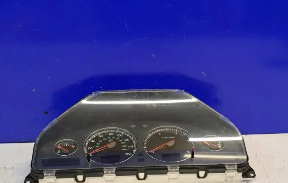 Volvo V70 Speedometer (instrument cluster) 30682287 8602886