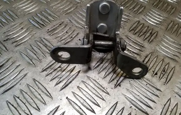 Toyota RAV 4 (XA20) Rear door upper hinge