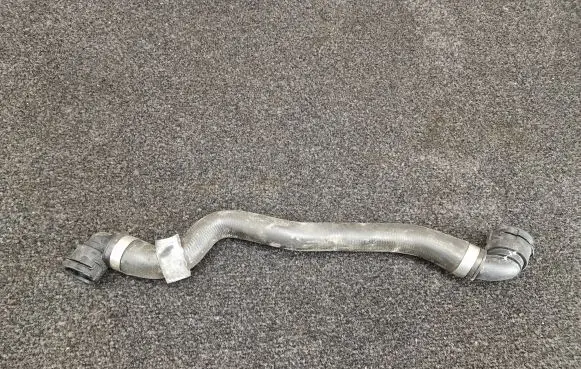 Mercedes-Benz C W205 Engine coolant pipe/hose A2055011700