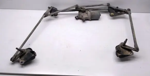 Chrysler Voyager Front wiper linkage and motor