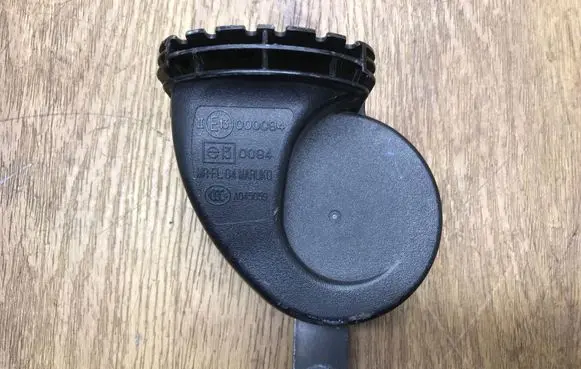 Lexus RX 450H Horn signal 8652030670