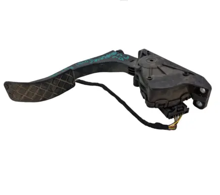 Audi A6 S6 C6 4F Accelerator throttle pedal 4F1723523A
