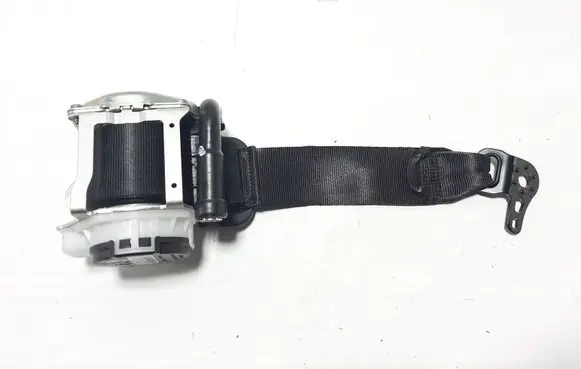 Rear seatbelt