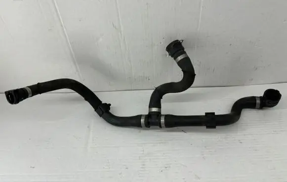 BMW i8 Engine coolant pipe/hose